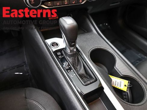 Used 2025 Nissan Altima 2.5 SV image 13