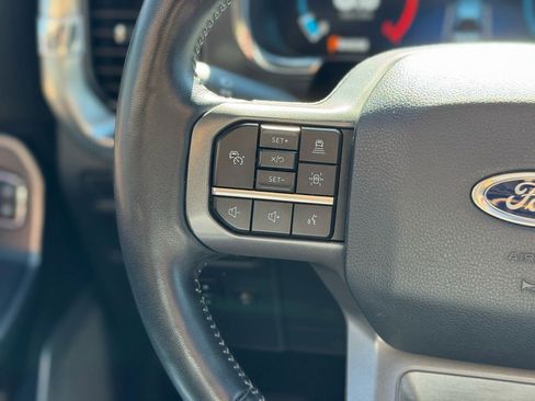 Used 2022 Ford F150 Lariat w/ Equipment Group 502A High image 30