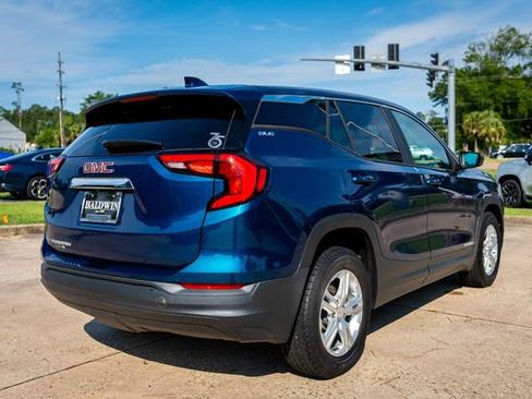 Used 2021 GMC Terrain SLE FWD image 18