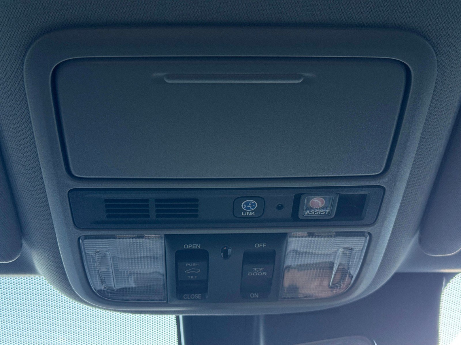Used 2020 Honda Pilot Touring image 34