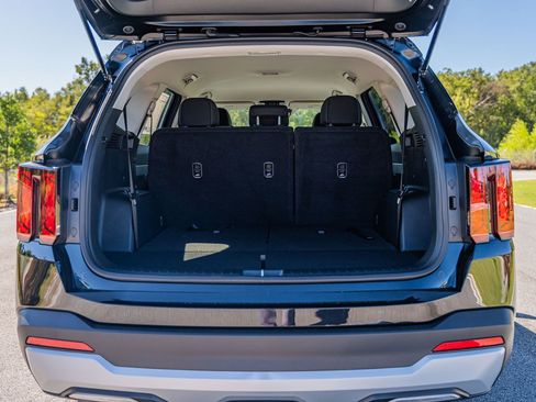 New 2026 Kia Sorento LX FWD image 11