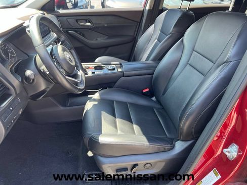 Used 2023 Nissan Rogue SL AWD/4WD image 9