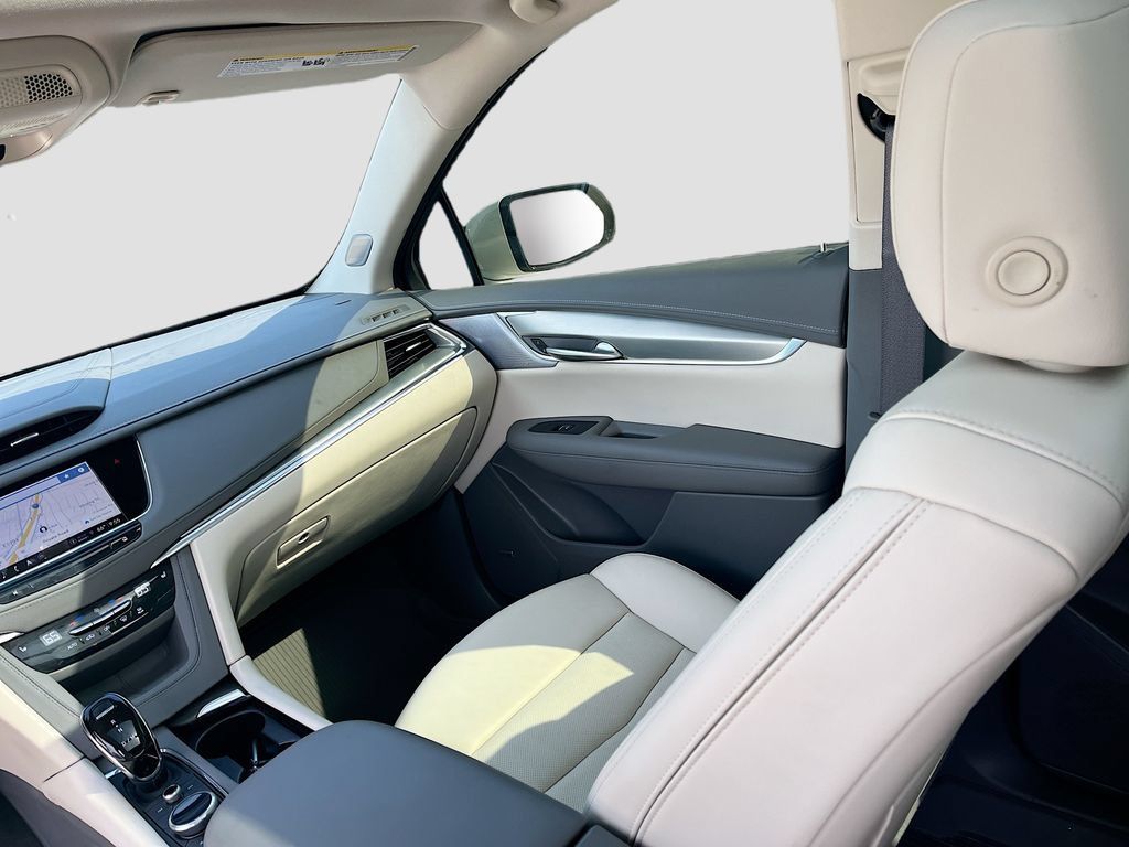 Used 2024 Cadillac XT5 Premium Luxury FWD image 25