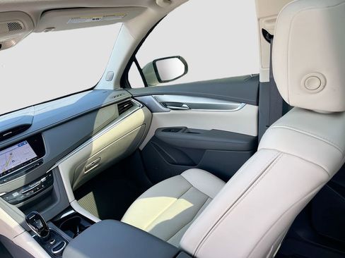 Used 2024 Cadillac XT5 Premium Luxury FWD image 25