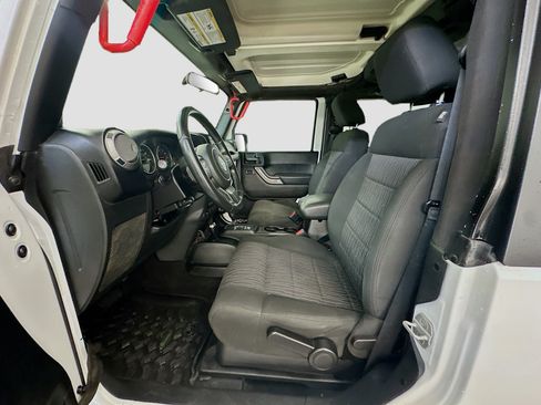 Used 2012 Jeep Wrangler Sport AWD/4WD image 13