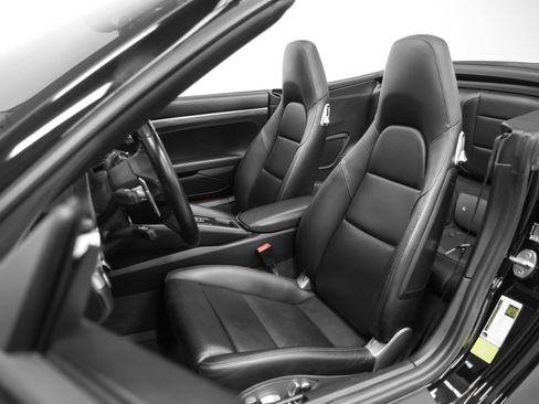 Used 2018 Porsche 911 Turbo AWD/4WD image 5