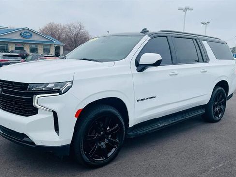 Used 2021 Chevrolet Suburban LT image 7