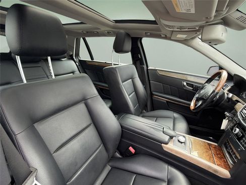 Used 2011 Mercedes-Benz E 350 4MATIC Wagon image 20
