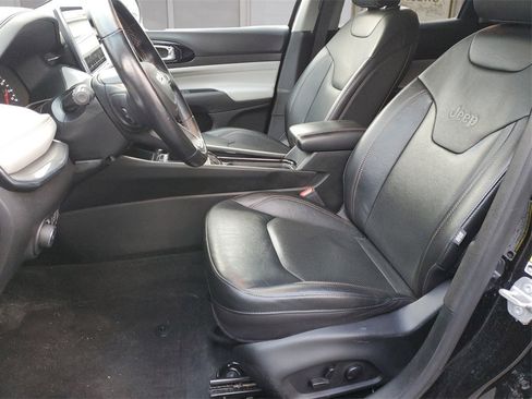 Used 2022 Jeep Compass Limited image 12