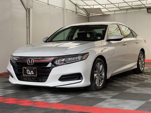 Used 2018 Honda Accord LX image 3