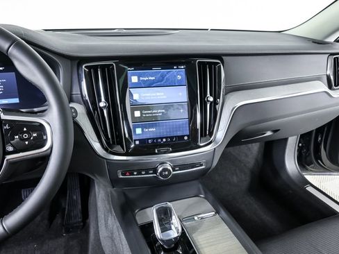 Certified 2024 Volvo V60 B5 Cross Country Ultimate image 15