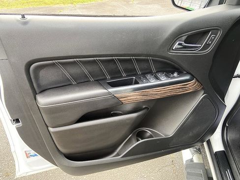 Used 2021 GMC Canyon Denali AWD/4WD image 9