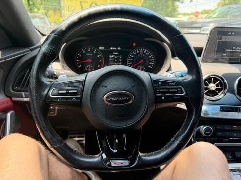 Used 2018 Kia Stinger GT2 AWD/4WD image 10