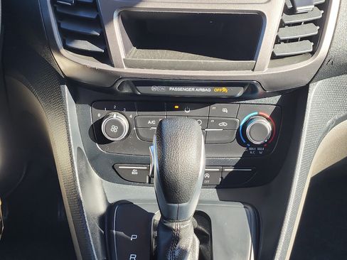 Used 2021 Ford Transit Connect XL image 18