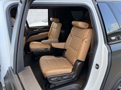 Used 2023 Cadillac Escalade ESV Sport w/ Touring Package AWD/4WD image 20