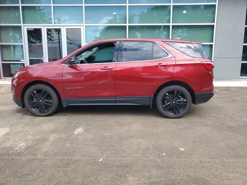 Used 2020 Chevrolet Equinox LT w/ Sport Edition FWD image 3