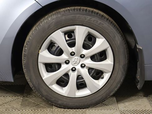 Used 2022 Toyota Corolla LE FWD image 18