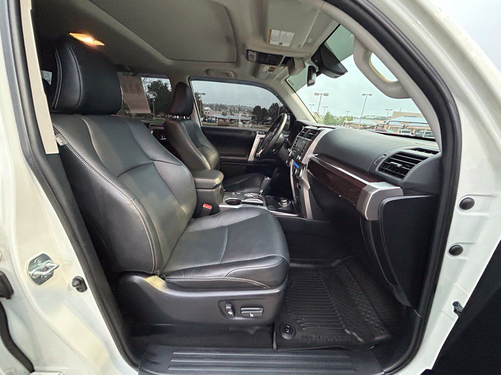 Used 2023 Toyota 4Runner Limited AWD/4WD image 32