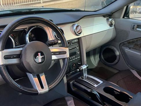 Used 2008 Ford Mustang Premium RWD image 7