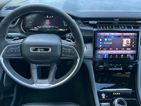 New 2025 Jeep Grand Cherokee Limited 4xe image 11