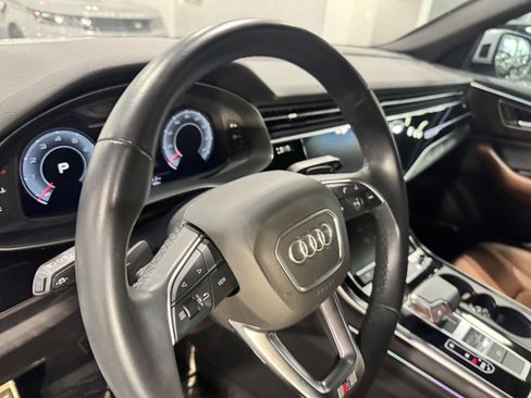 Used 2022 Audi Q8 Premium Plus w/ Premium Plus Package image 11