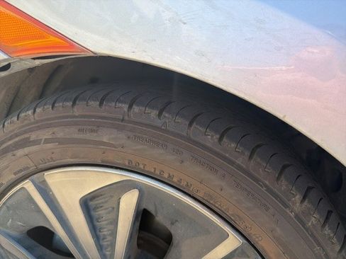 Used 2018 Honda Civic EX image 12