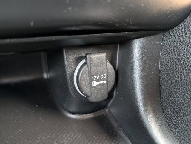 Used 2022 Dodge Charger SXT RWD image 16