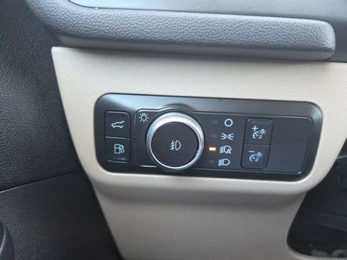 Used 2022 Ford Escape Titanium AWD/4WD image 17