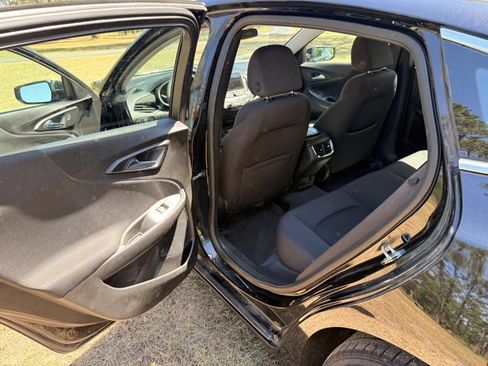 Used 2022 Chevrolet Malibu LT FWD image 21