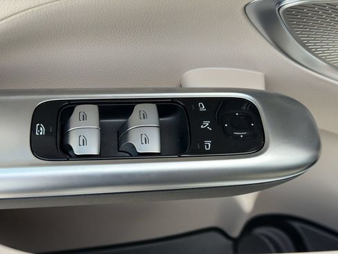 Used 2026 Mercedes-Benz C 300 Sedan image 19