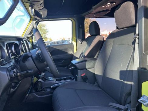Used 2023 Jeep Wrangler Willys image 10