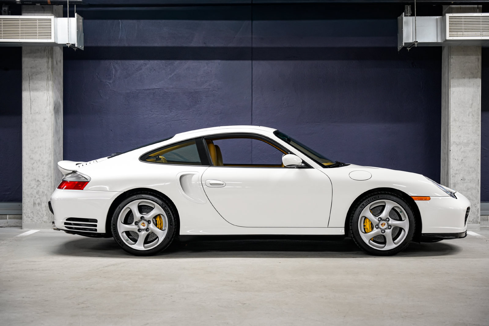 Used 2005 Porsche 911 Turbo S AWD/4WD image 2