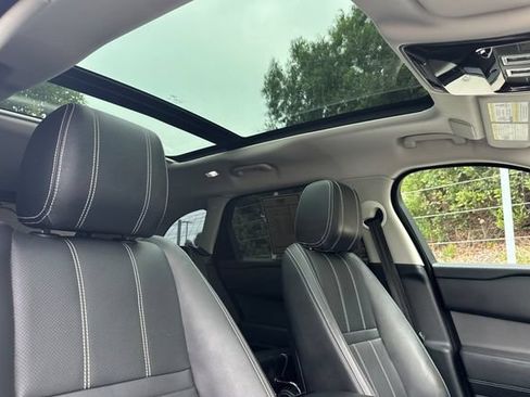 Used 2021 Land Rover Range Rover Velar S AWD/4WD image 16