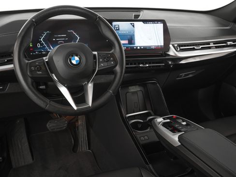 Used 2026 BMW X2 xDrive28i AWD/4WD image 16