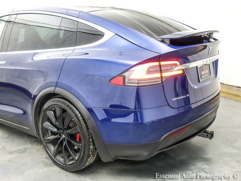 Used 2018 Tesla Model X P100D image 10