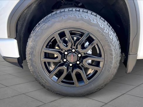 Used 2024 GMC Sierra 1500 Elevation w/ X31 Off-Road Package image 11