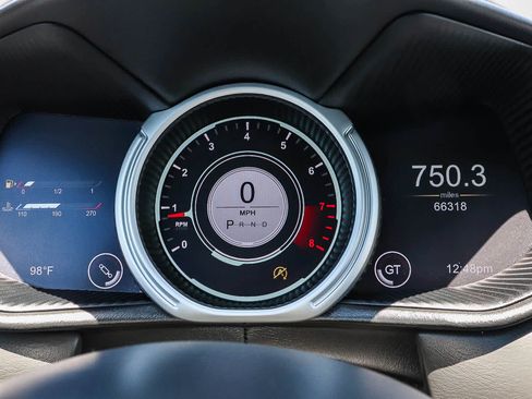 Used 2020 Aston Martin DB11 Coupe RWD image 30