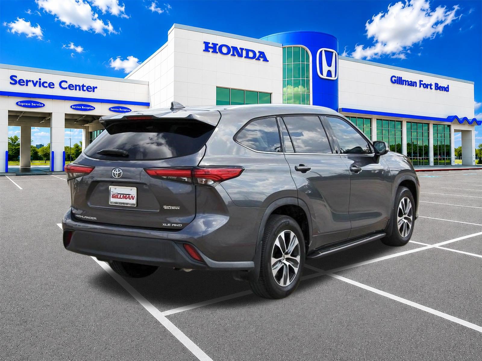 Used 2020 Toyota Highlander XLE AWD/4WD image 7