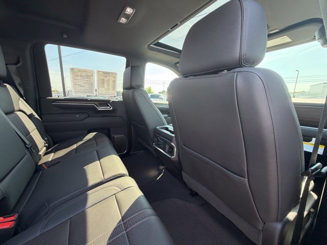 Used 2025 Chevrolet Silverado 3500 High Country w/ High Country Premium Package AWD/4WD image 33