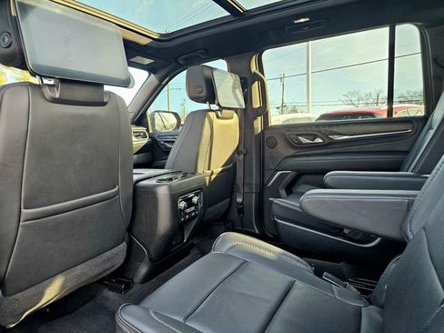 Used 2023 GMC Yukon XL Denali w/ Denali Reserve Package image 27