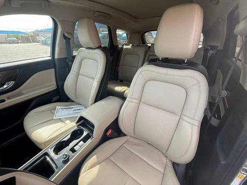 Used 2025 Lincoln Corsair Grand Touring w/ Jet Appearance Package image 16