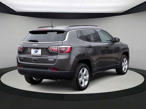Used 2019 Jeep Compass Latitude w/ Popular Equipment Group image 8