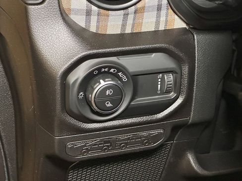New 2026 Jeep Gladiator Sport AWD/4WD image 18
