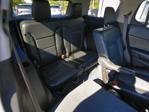 Used 2019 GMC Acadia SLT FWD image 19