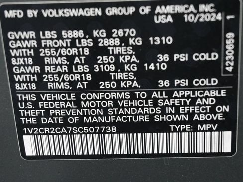 Used 2025 Volkswagen Atlas Peak Edition SE AWD/4WD image 9