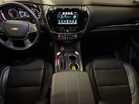 Used 2019 Chevrolet Traverse LT image 19