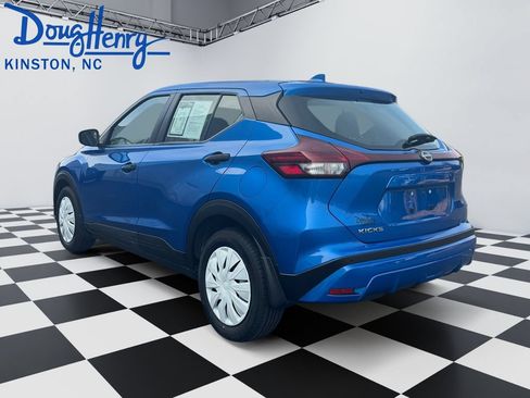 Used 2024 Nissan Kicks S FWD image 3