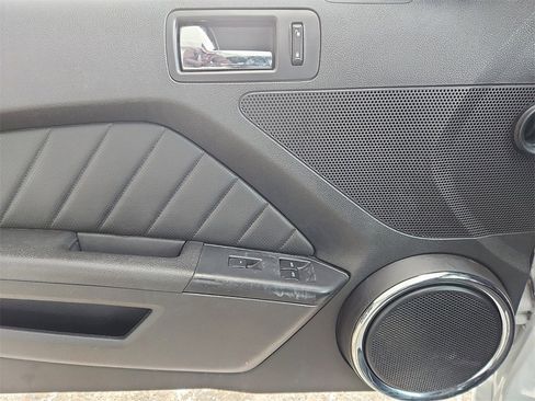 Used 2014 Ford Mustang Premium w/ Comfort Package image 12