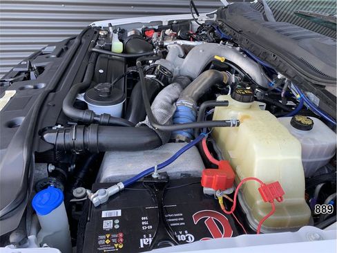 Used 2020 Ford F550 2WD Regular Cab Super Duty image 13