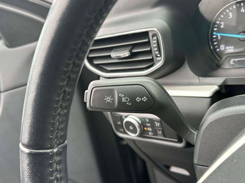 Used 2022 Ford Explorer XLT w/ Equipment Group 202A image 23